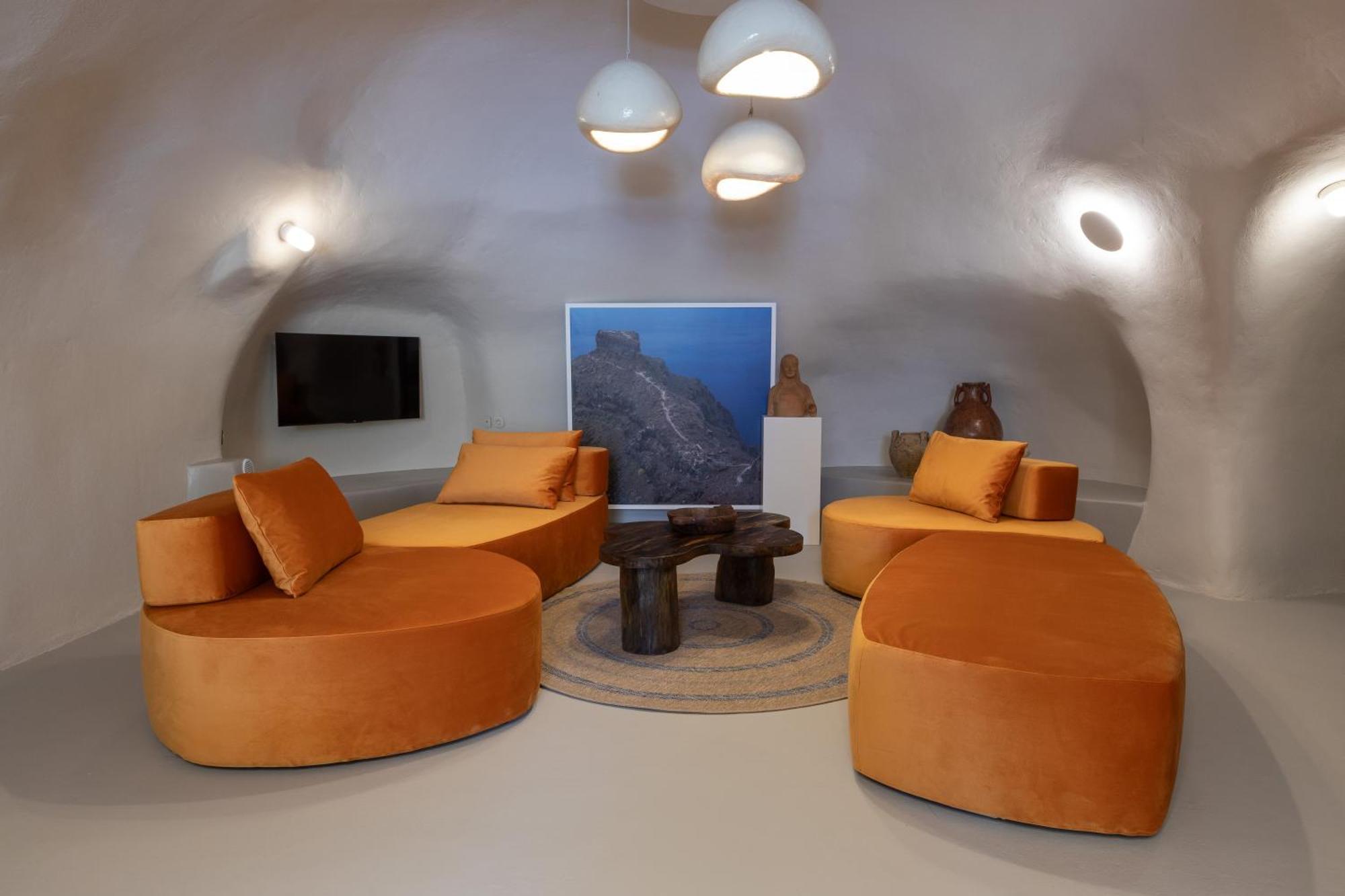 Kore Cave House By Oias Local Cave * Ia